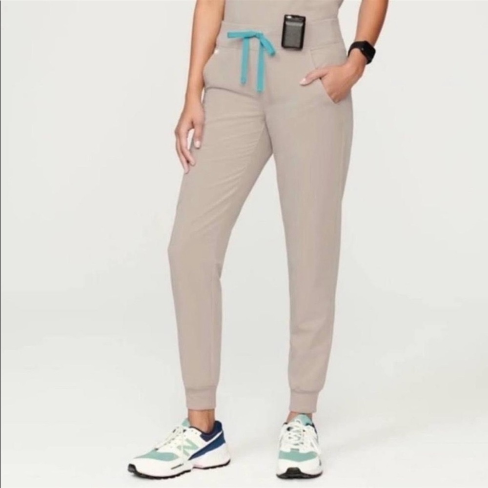 Figs limited edition boulder high waisted Zamora jogger scrubs
